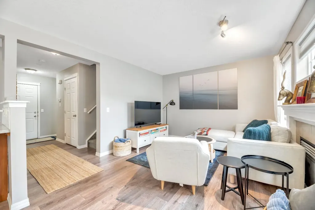 127 Hillview Terrace Strathmore AB T1P1X3