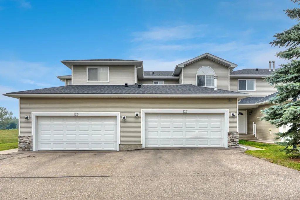 127 Hillview Terrace Strathmore AB T1P1X3