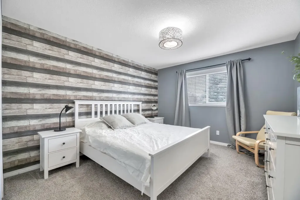 127 Hillview Terrace Strathmore AB T1P1X3