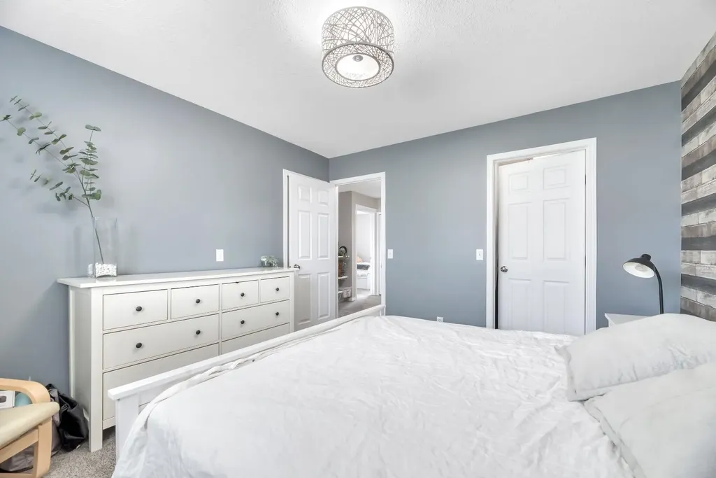 127 Hillview Terrace Strathmore AB T1P1X3