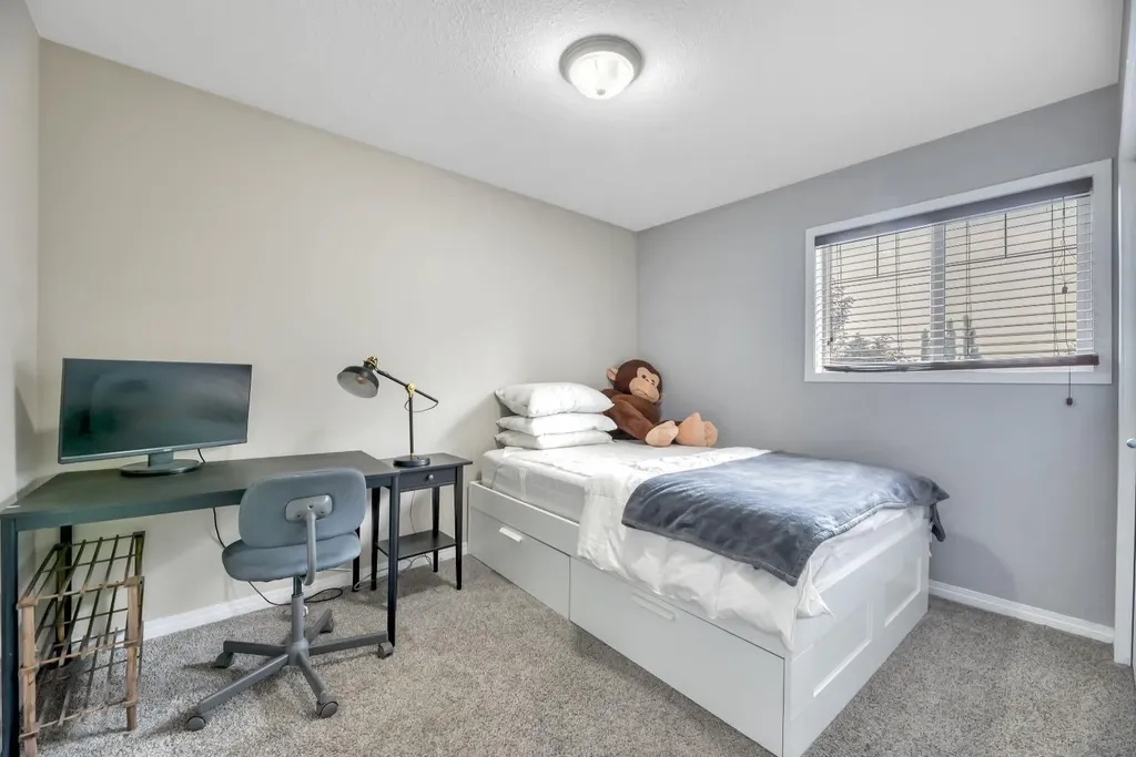 127 Hillview Terrace Strathmore AB T1P1X3