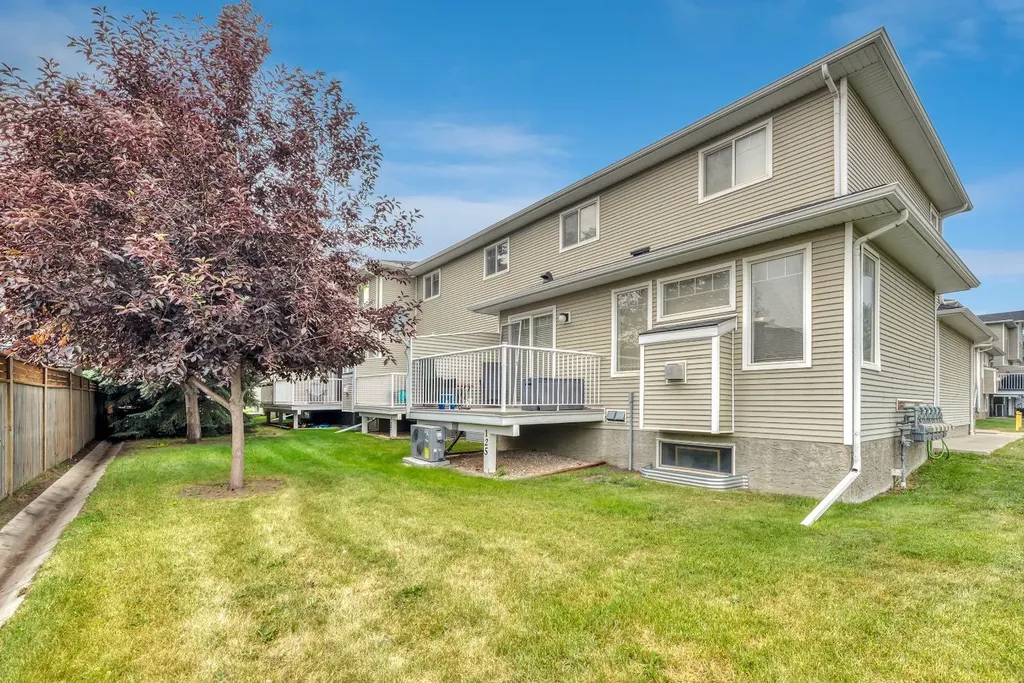 127 Hillview Terrace Strathmore AB T1P1X3