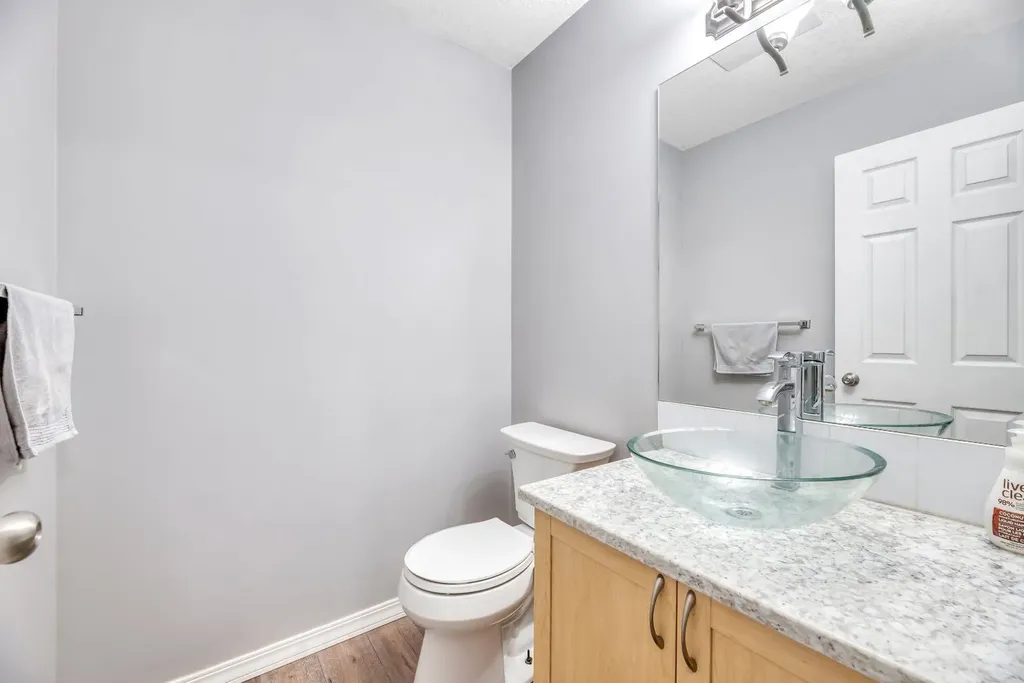 127 Hillview Terrace Strathmore AB T1P1X3