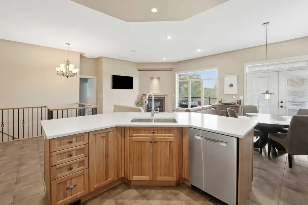 246 Addington Drive Red Deer AB T4R 3N4