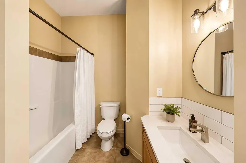 246 Addington Drive Red Deer AB T4R 3N4