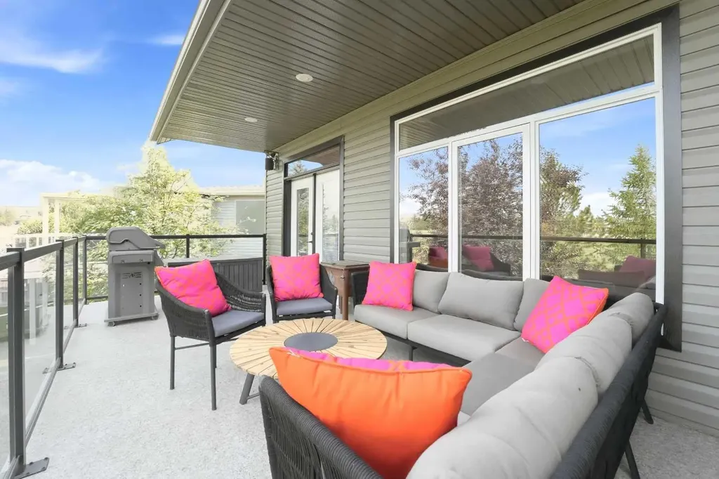 246 Addington Drive Red Deer AB T4R 3N4