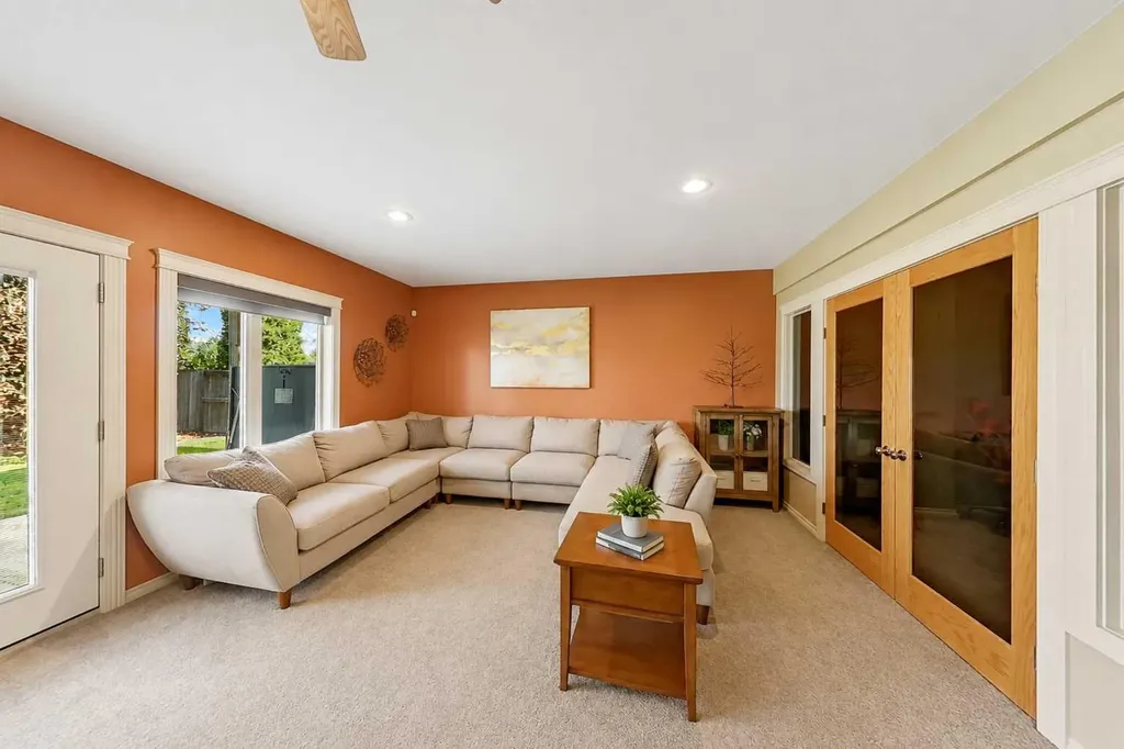 246 Addington Drive Red Deer AB T4R 3N4