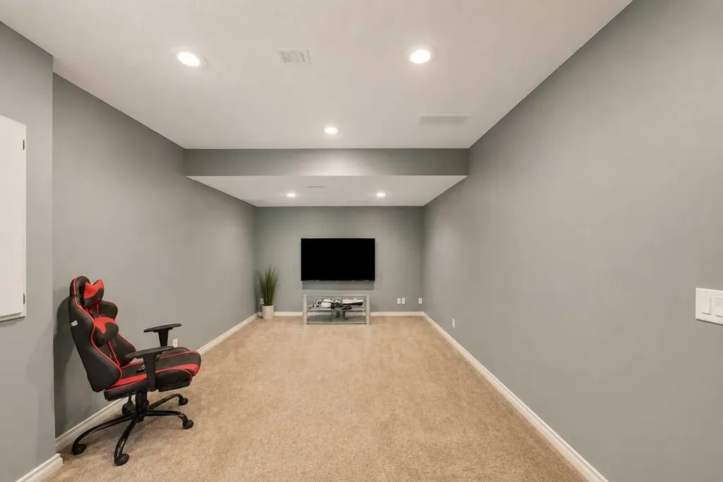 246 Addington Drive Red Deer AB T4R 3N4