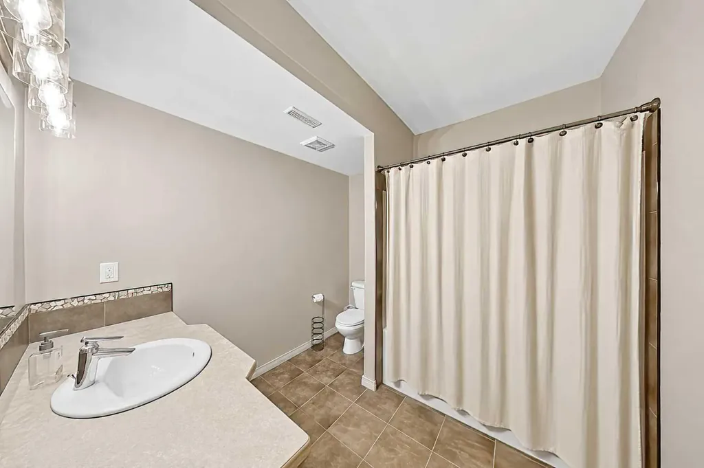 246 Addington Drive Red Deer AB T4R 3N4