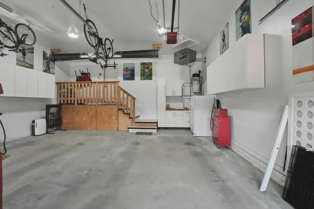 246 Addington Drive Red Deer AB T4R 3N4