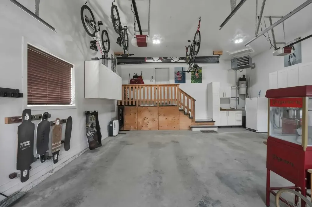 246 Addington Drive Red Deer AB T4R 3N4