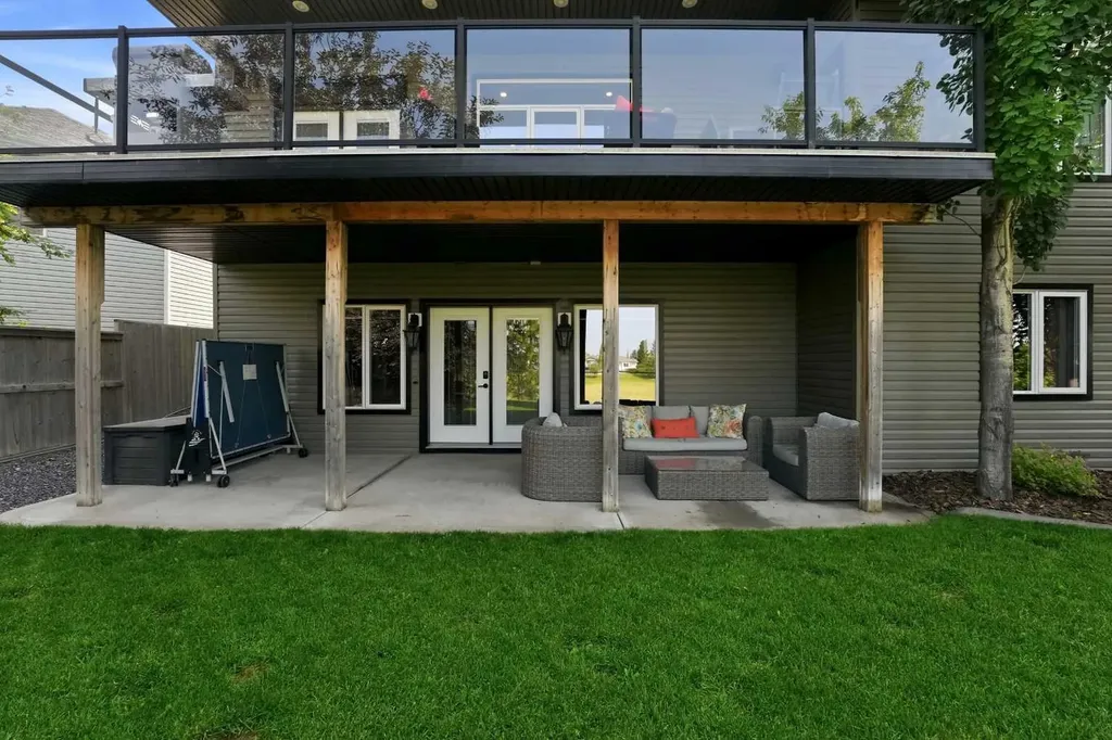 246 Addington Drive Red Deer AB T4R 3N4