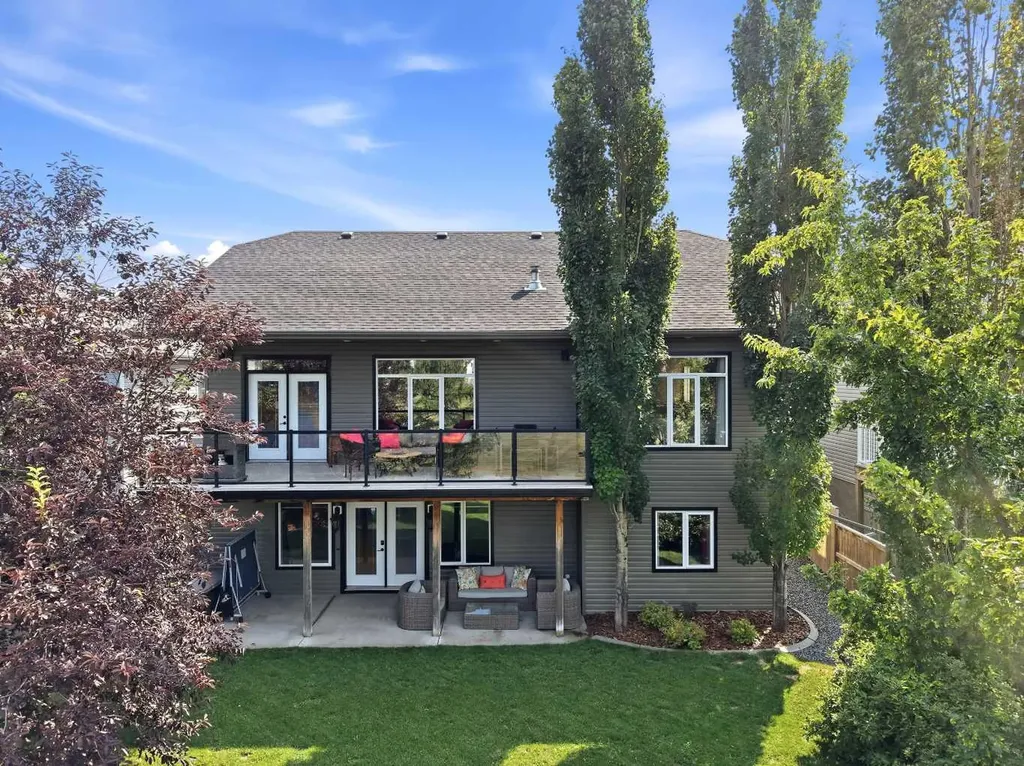 246 Addington Drive Red Deer AB T4R 3N4