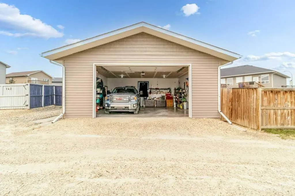142 Ava Crescent Blackfalds AB T4M 0M8