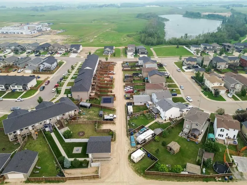 142 Ava Crescent Blackfalds AB T4M 0M8