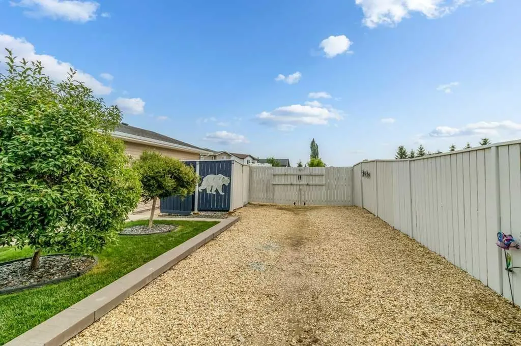 142 Ava Crescent Blackfalds AB T4M 0M8