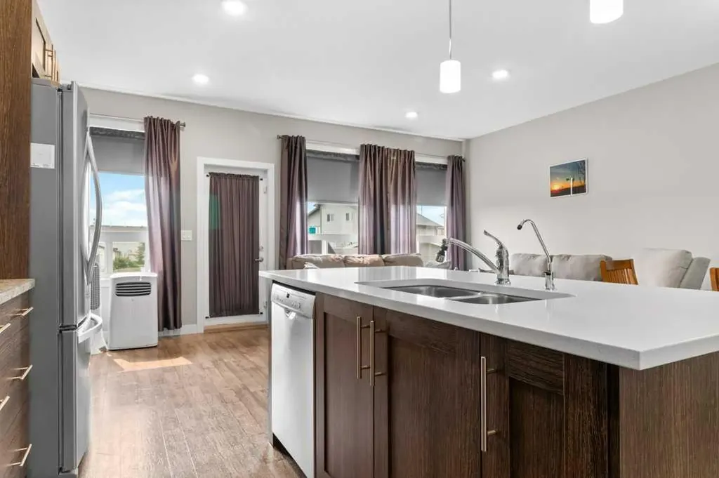 142 Ava Crescent Blackfalds AB T4M 0M8