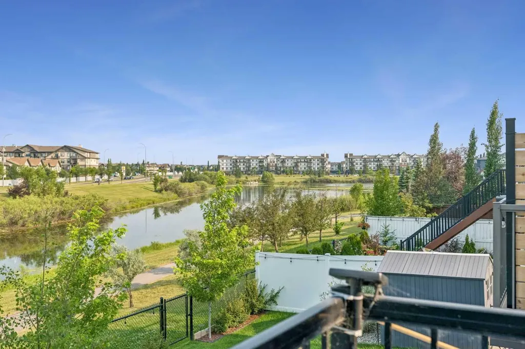 172 Brightoncrest Point SE Calgary AB T2Z 5A6