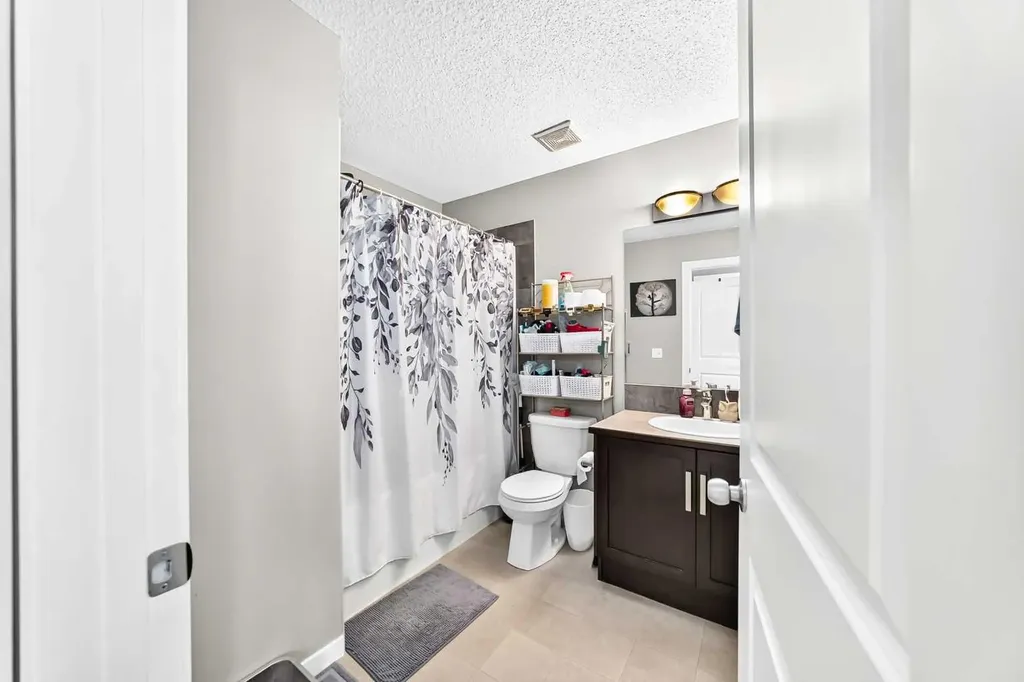 60 New Brighton Point SE Calgary AB T2Z1B9