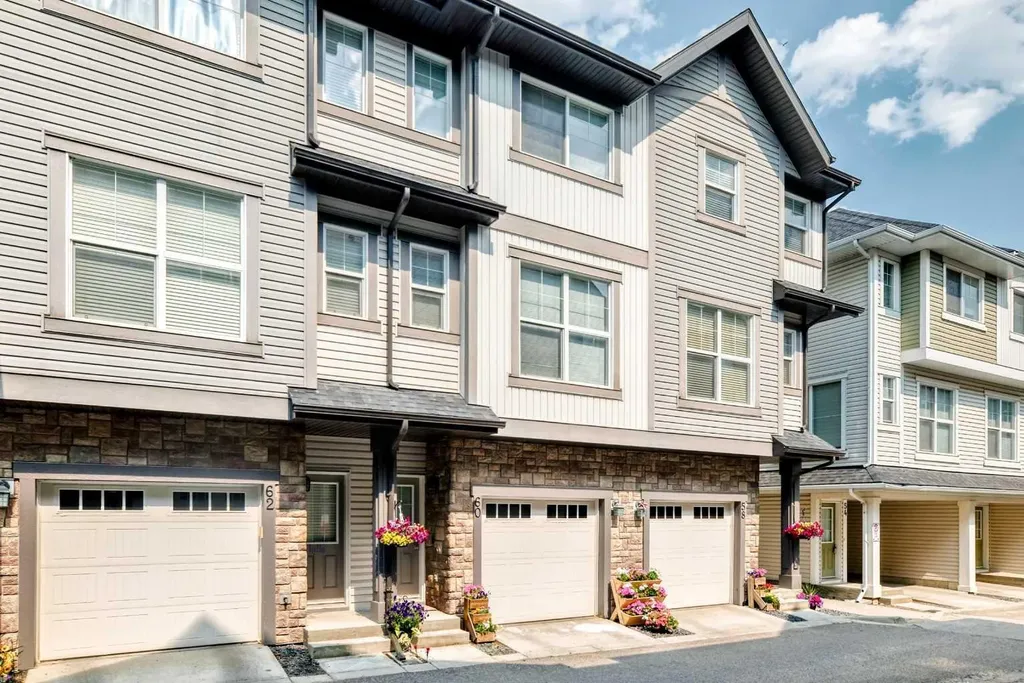 60 New Brighton Point SE Calgary AB T2Z1B9