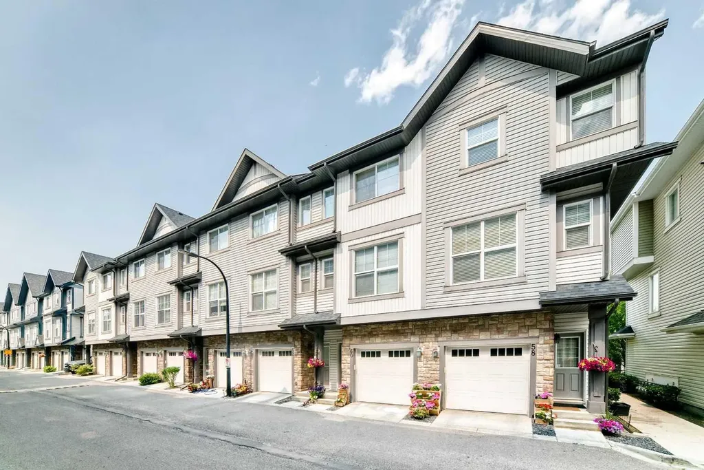 60 New Brighton Point SE Calgary AB T2Z1B9