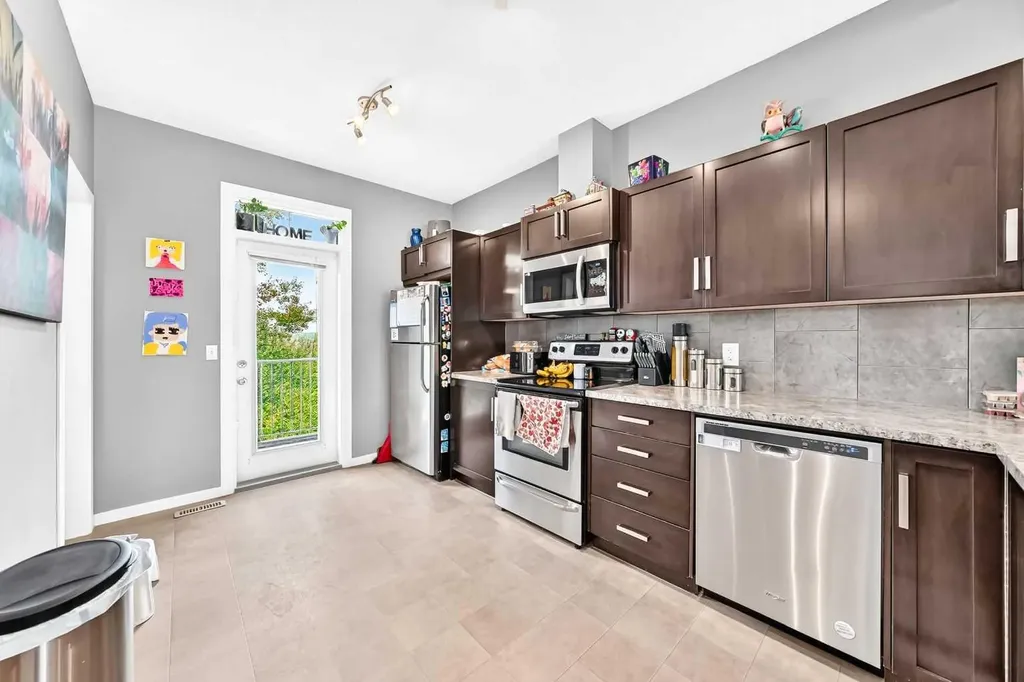 60 New Brighton Point SE Calgary AB T2Z1B9