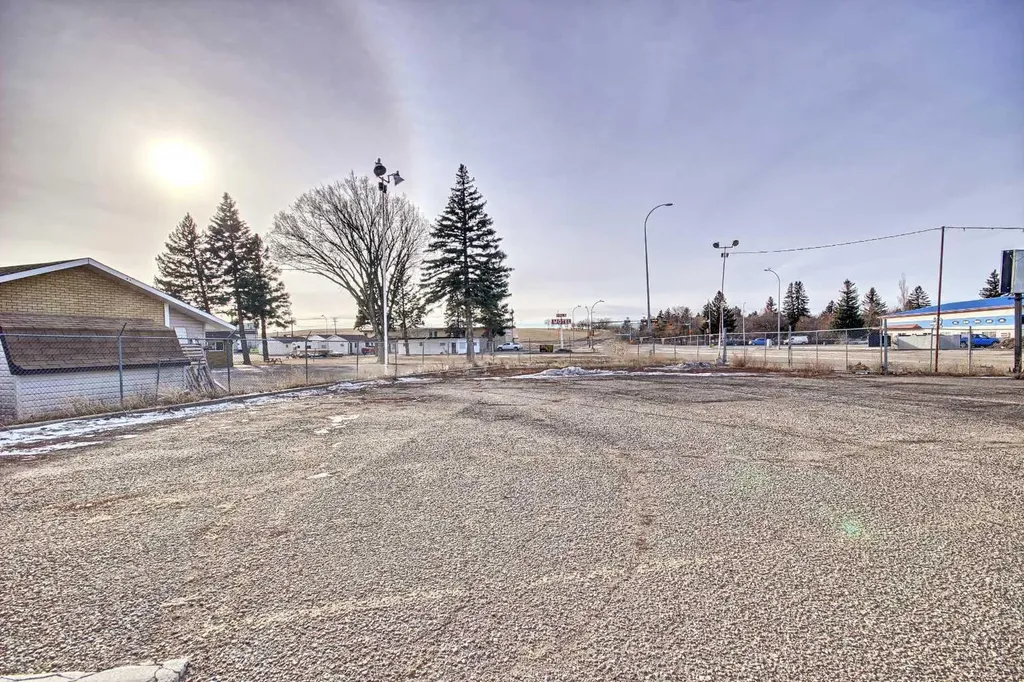 1420 9 Avenue SW Medicine Hat AB T1A7J3