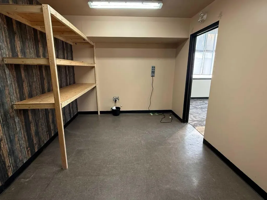 1420 9 Avenue SW Medicine Hat AB T1A7J3