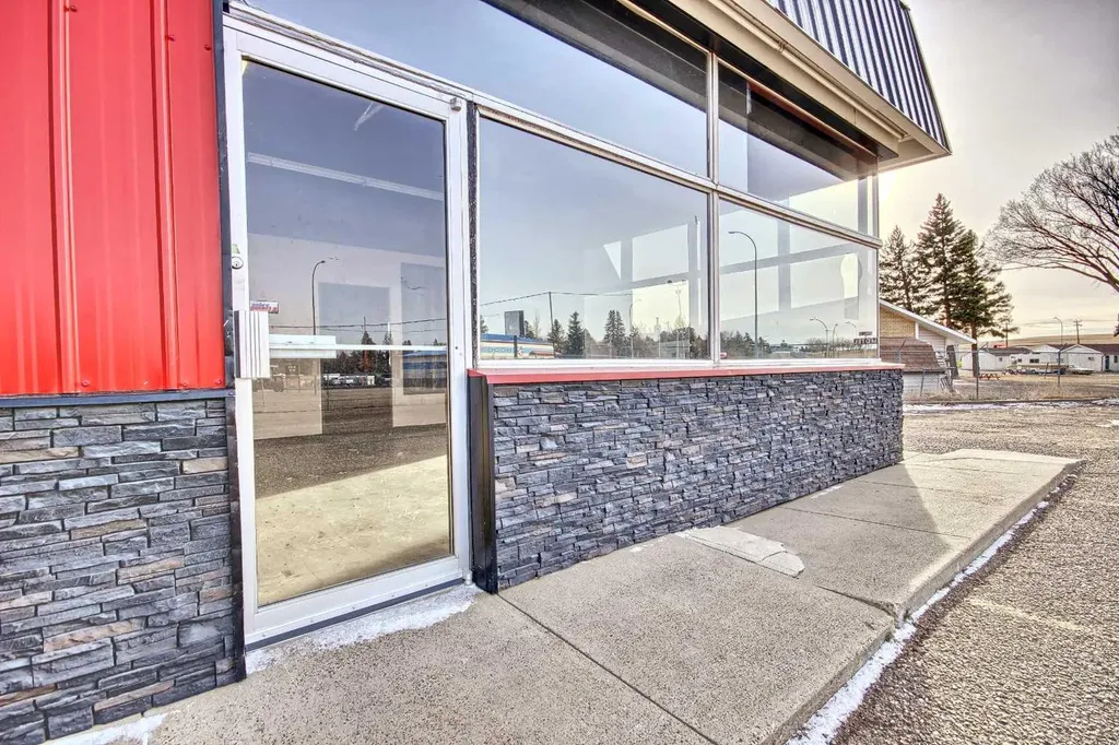 1420 9 Avenue SW Medicine Hat AB T1A7J3