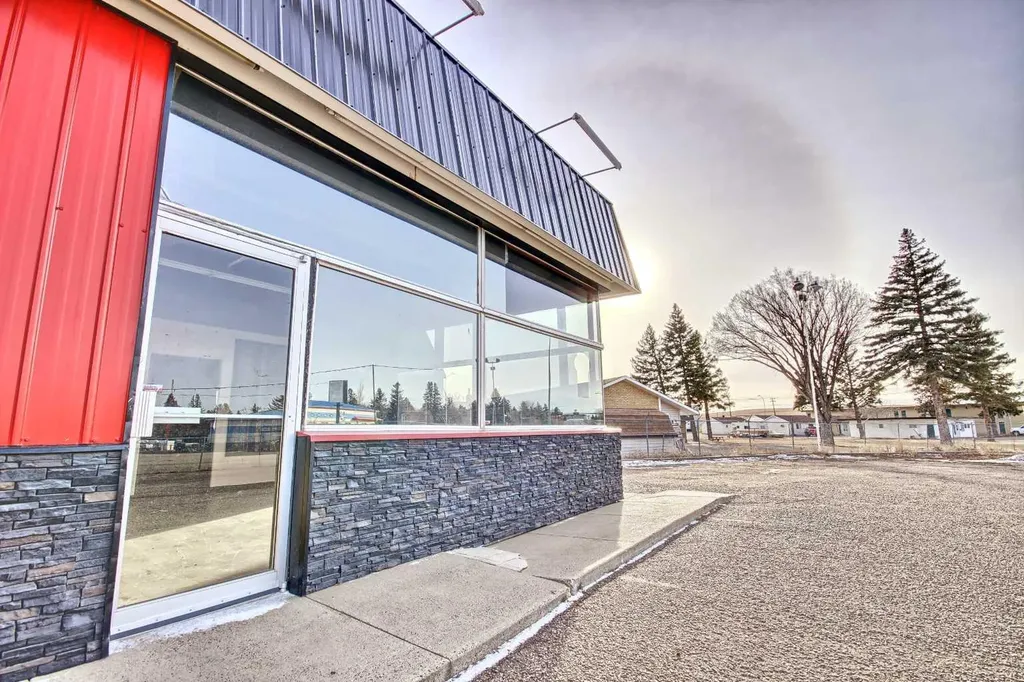 1420 9 Avenue SW Medicine Hat AB T1A7J3