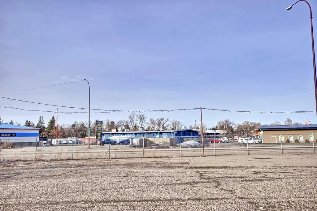 1420 9 Avenue SW Medicine Hat AB T1A7J3