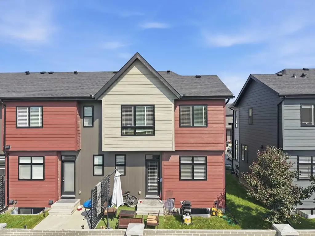 146 Sage Meadows Gardens NW Calgary AB T3P 1K2