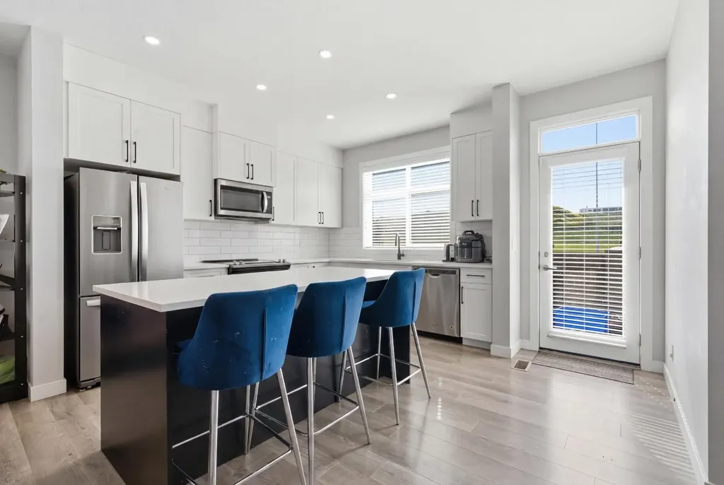 146 Sage Meadows Gardens NW Calgary AB T3P 1K2