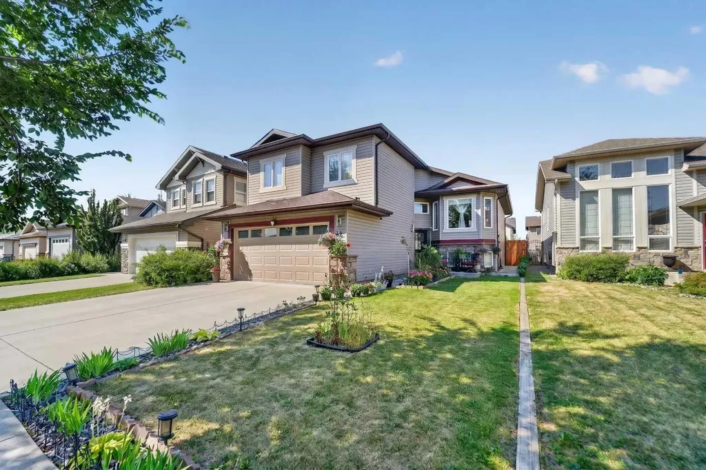 62 Coalbanks Gate W Lethbridge AB T1J 2A1