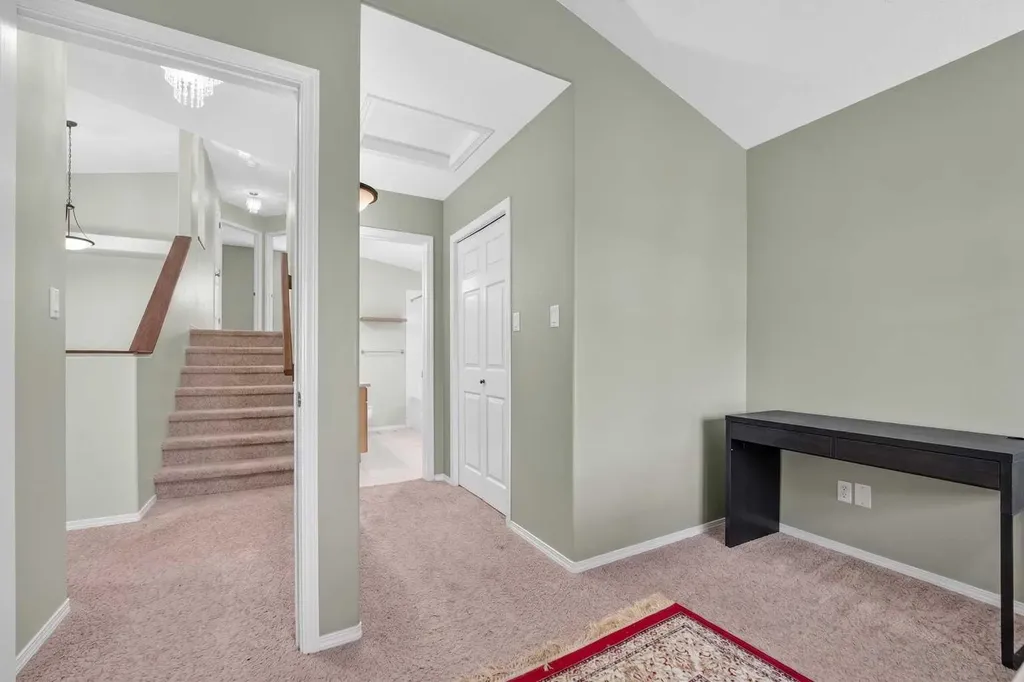 62 Coalbanks Gate W Lethbridge AB T1J 2A1