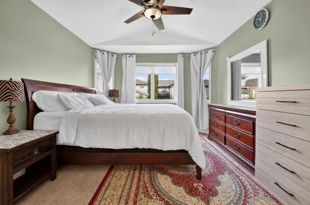 62 Coalbanks Gate W Lethbridge AB T1J 2A1