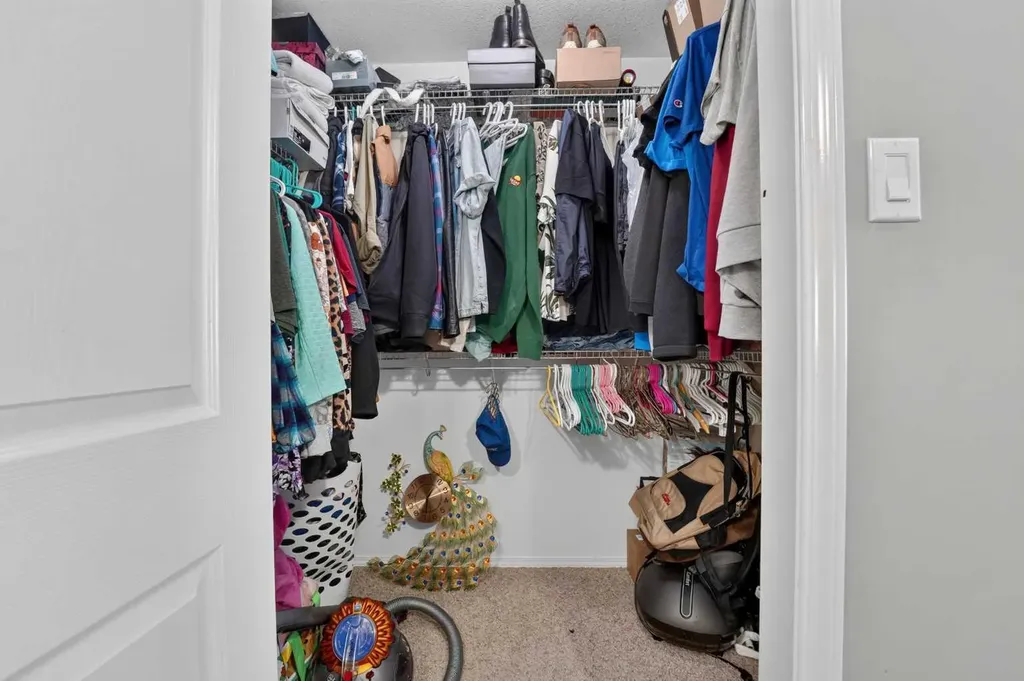 62 Coalbanks Gate W Lethbridge AB T1J 2A1