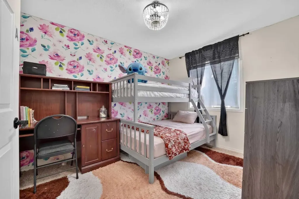 62 Coalbanks Gate W Lethbridge AB T1J 2A1