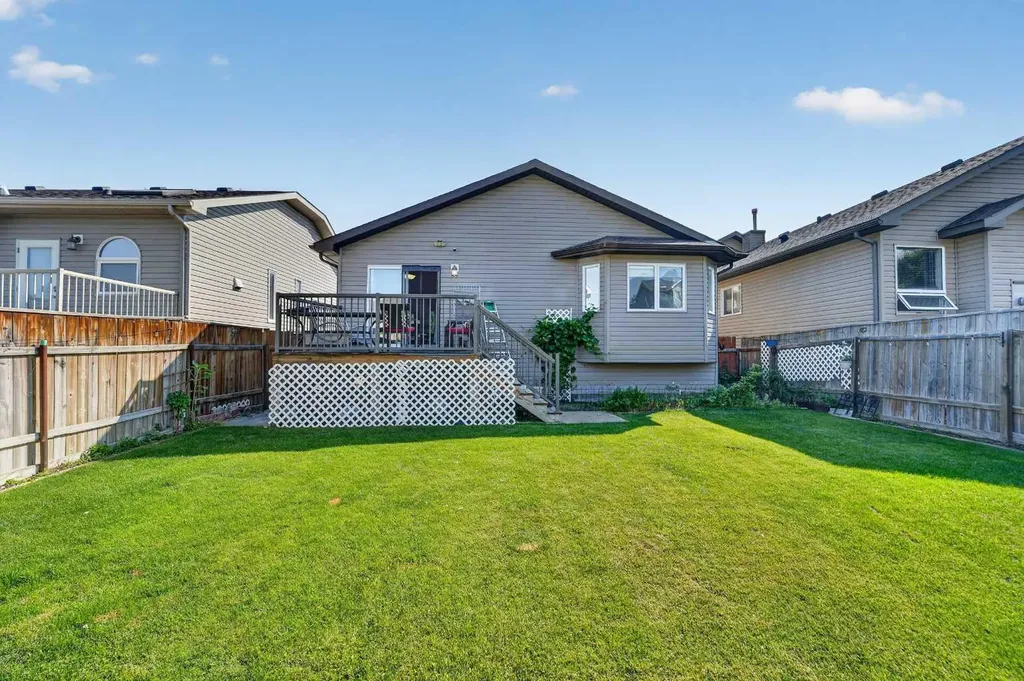 62 Coalbanks Gate W Lethbridge AB T1J 2A1