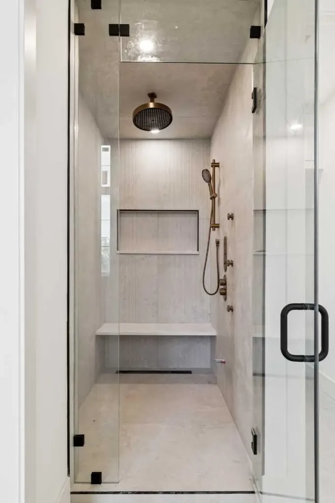 2609 5 Avenue NW Calgary AB T2N 0T7