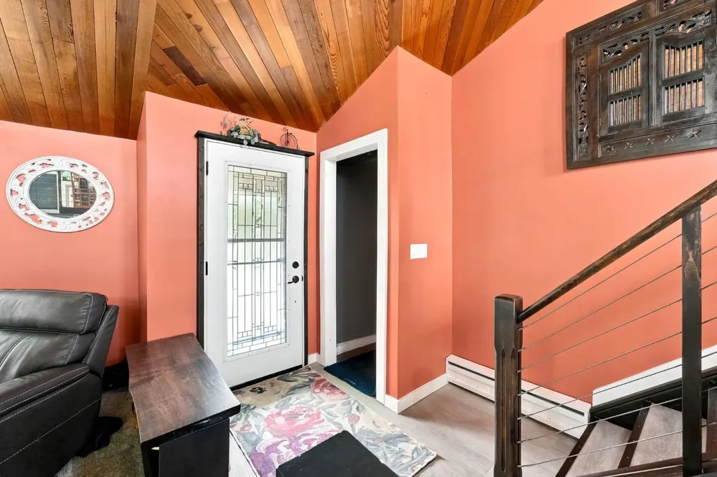 218 8 Avenue NE Sundre AB T0M1X0