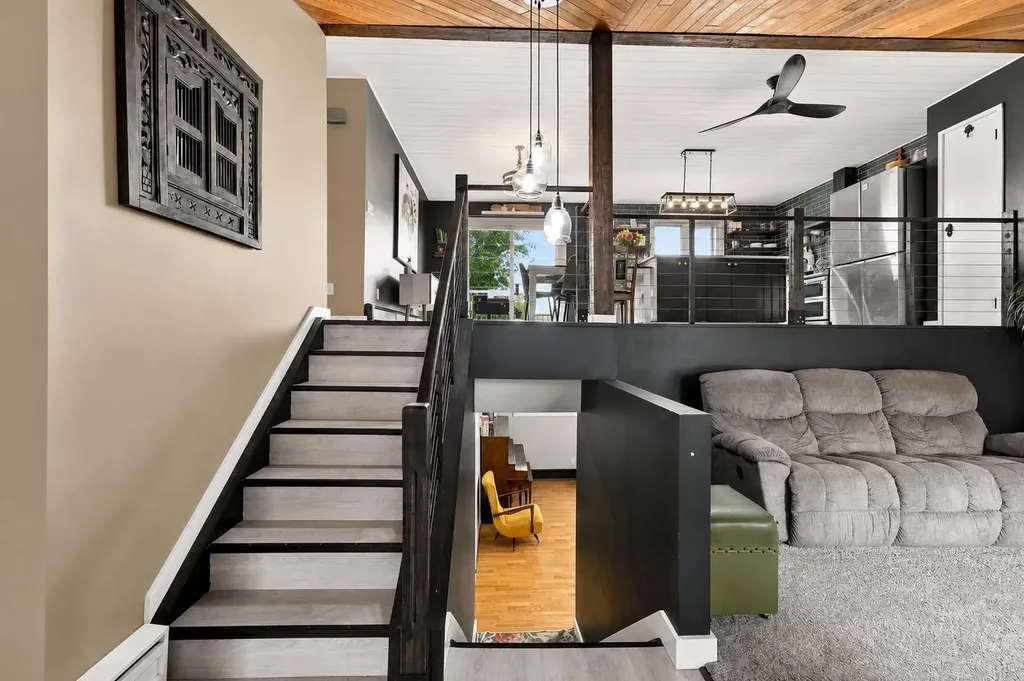 218 8 Avenue NE Sundre AB T0M1X0