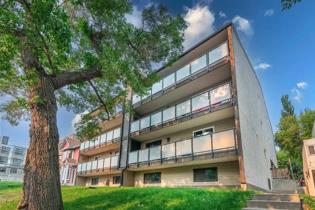 1821 17a Street SW Calgary AB T2T 4R7