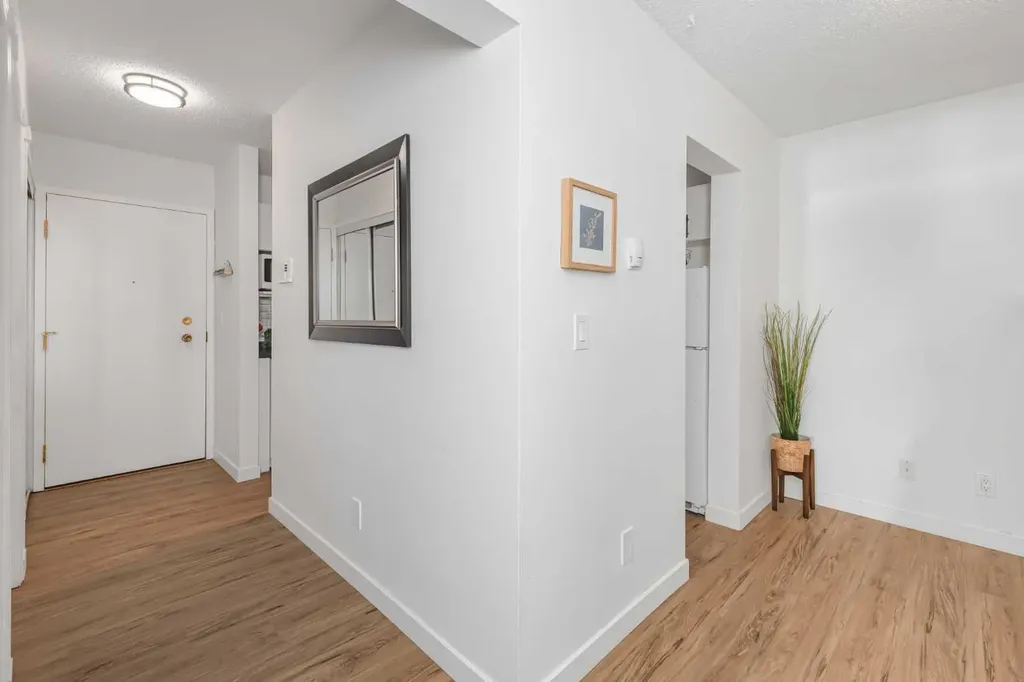 1821 17a Street SW Calgary AB T2T 4R7