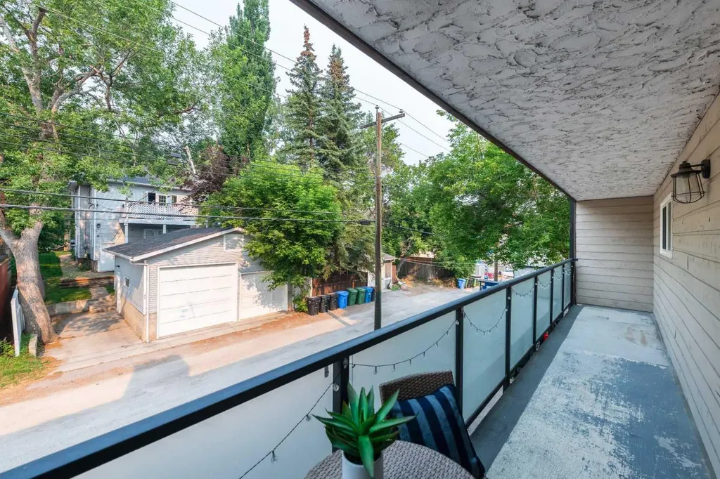 1821 17a Street SW Calgary AB T2T 4R7