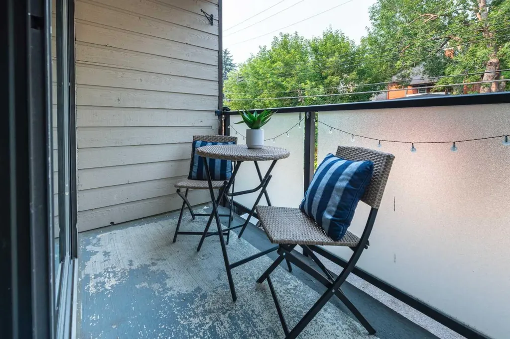 1821 17a Street SW Calgary AB T2T 4R7