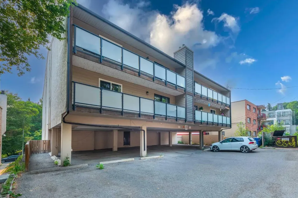 1821 17a Street SW Calgary AB T2T 4R7