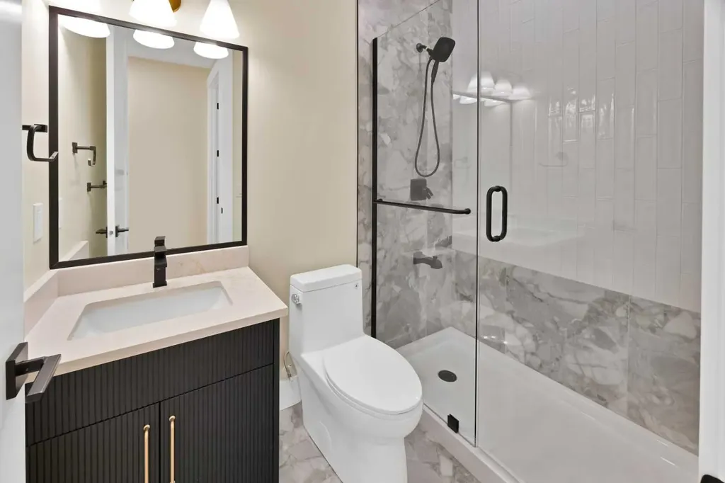 506 Waterford Rise Chestermere AB T1X 3B5
