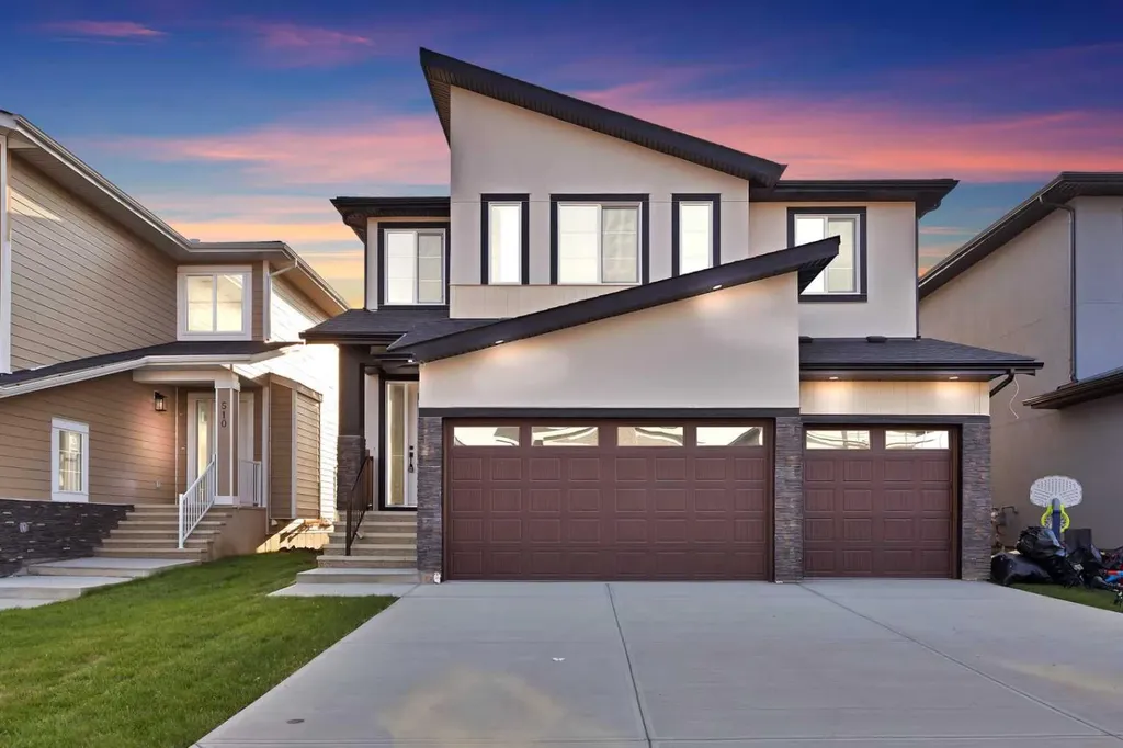 506 Waterford Rise Chestermere AB T1X 3B5