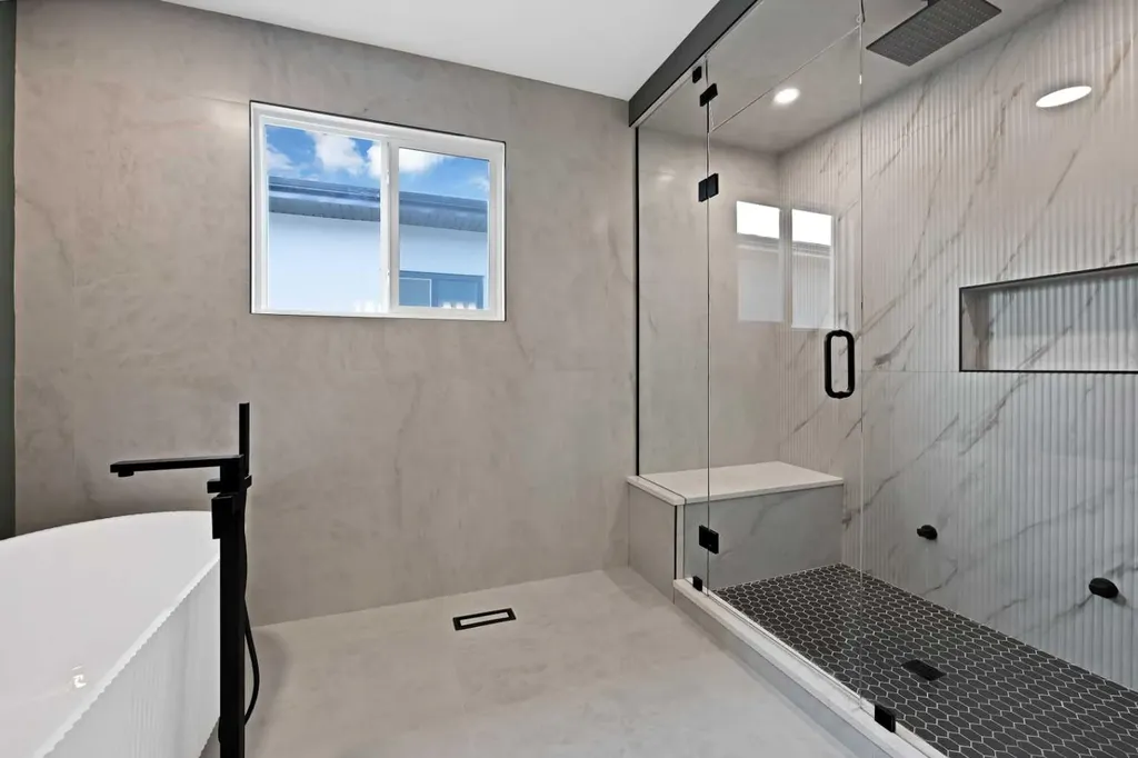 506 Waterford Rise Chestermere AB T1X 3B5